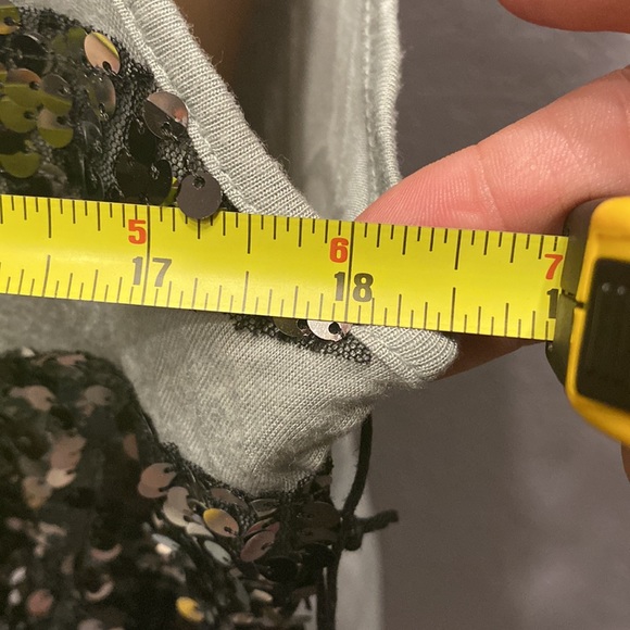 ROCK & REPUBLIC - tank: reversible sequins from black to silver on mesh - L - Picture 6 of 16